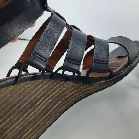 Lucky Brand Jensa black strappy wedge sandal - Picture 7 of 10